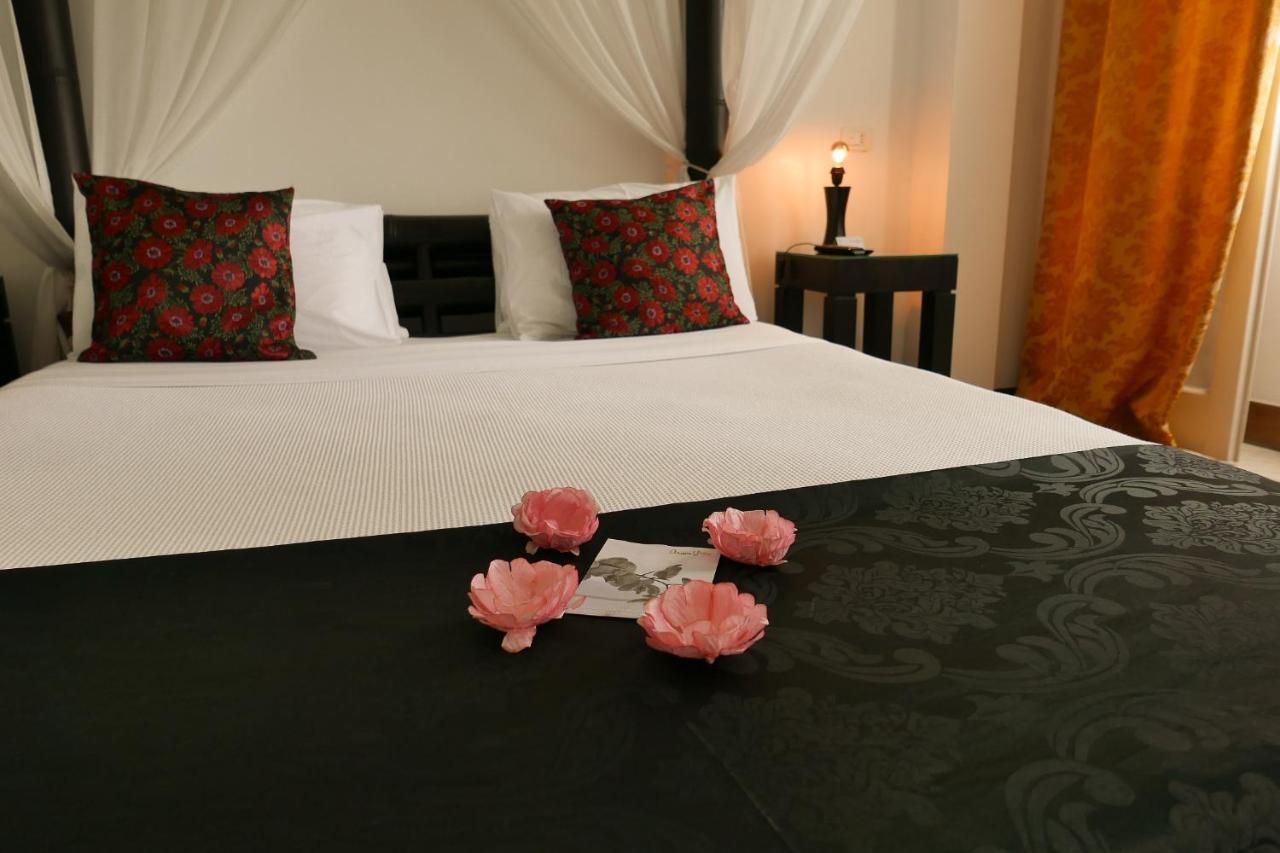 סלבאדור Aram Yami Boutique Hotel מראה חיצוני תמונה