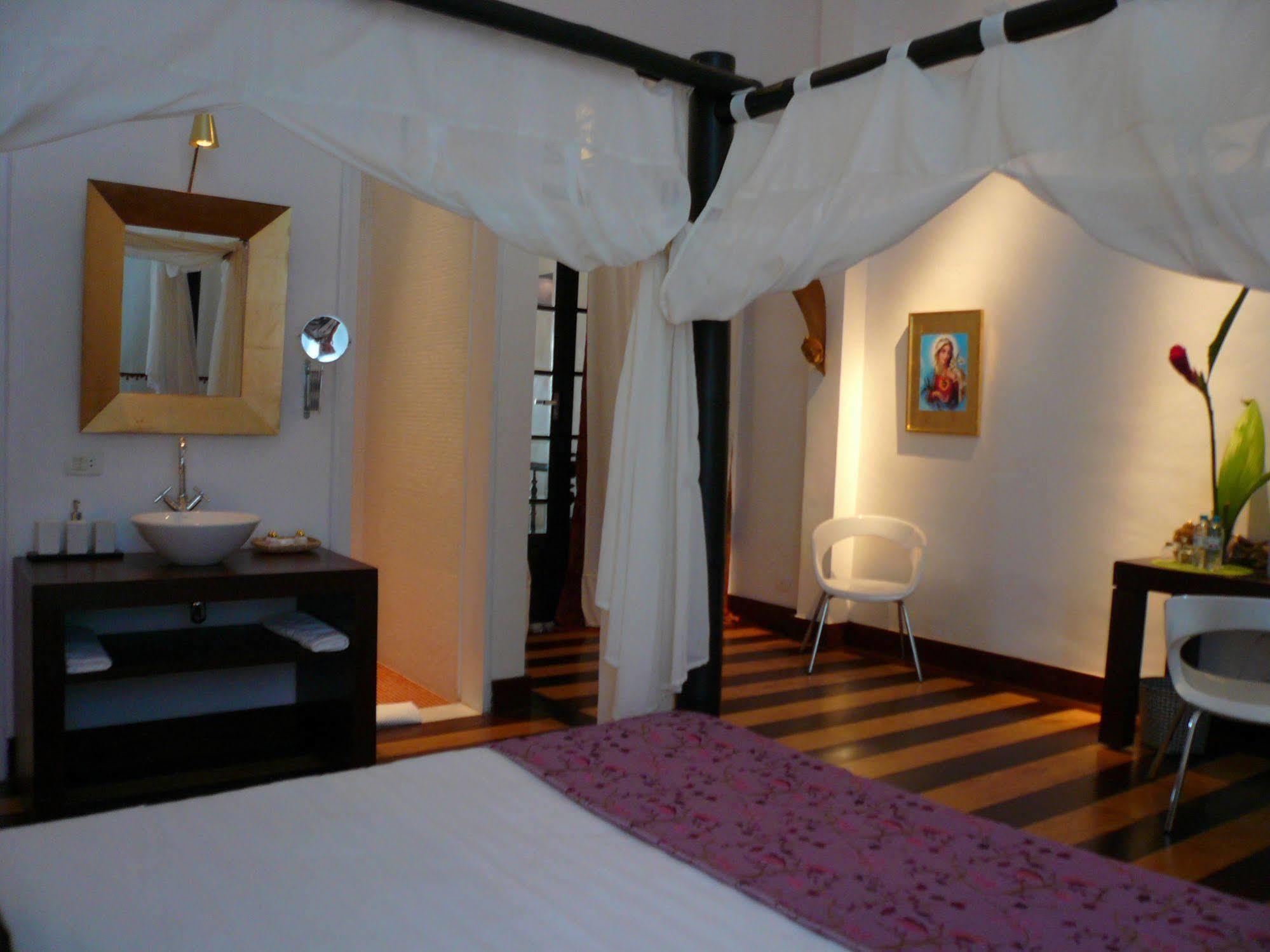 סלבאדור Aram Yami Boutique Hotel מראה חיצוני תמונה